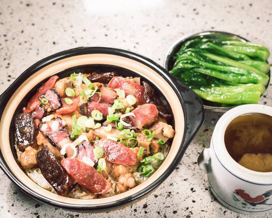 Preserved Meats and Pork Rib on Rice 腊味拼排骨饭